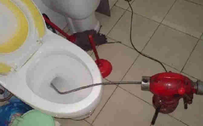 越秀马桶通下水